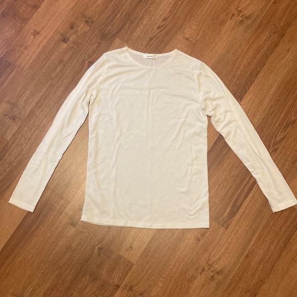 Simple, Soft Long Sleeve White Shirt 👚 Korean Fashion Brand Moyeora - Picture 1 of 2